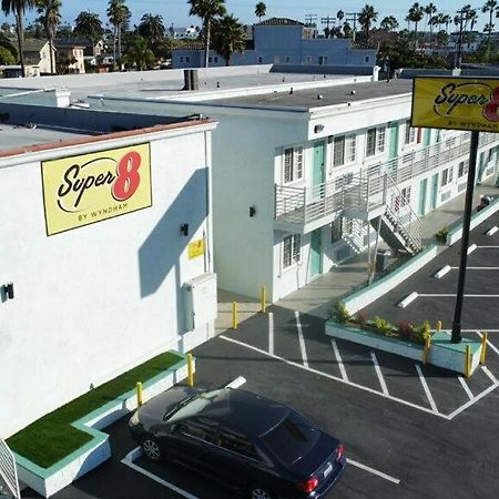 Super 8 By Wyndham Oceanside Downtown Ξενοδοχείο Εξωτερικό φωτογραφία
