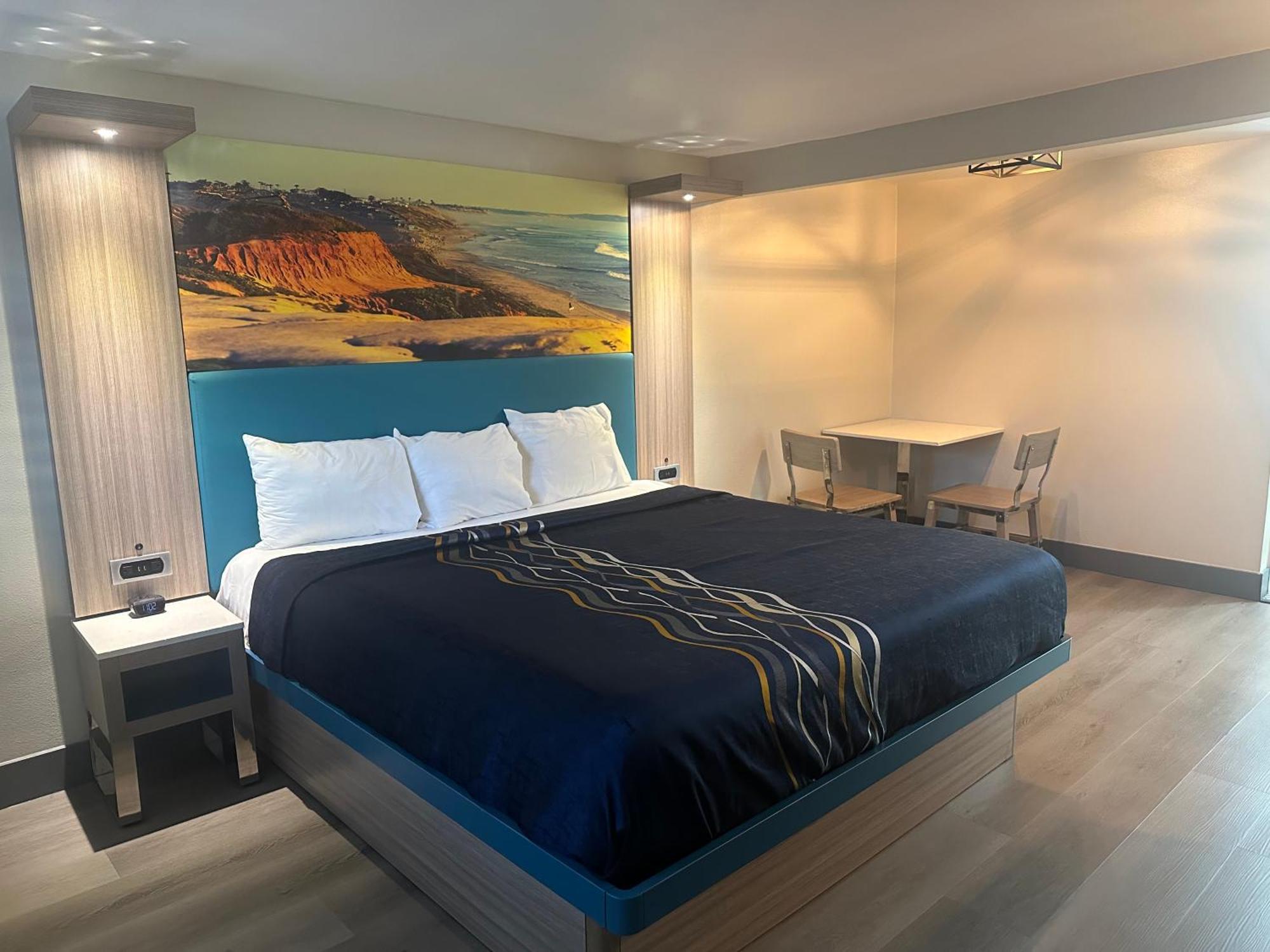 Super 8 By Wyndham Oceanside Downtown Ξενοδοχείο Εξωτερικό φωτογραφία