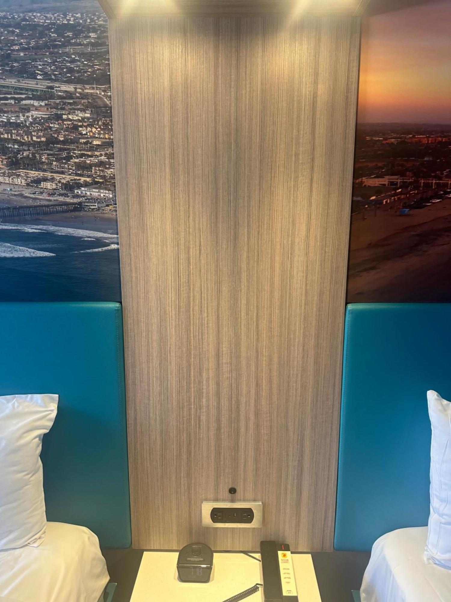 Super 8 By Wyndham Oceanside Downtown Ξενοδοχείο Εξωτερικό φωτογραφία