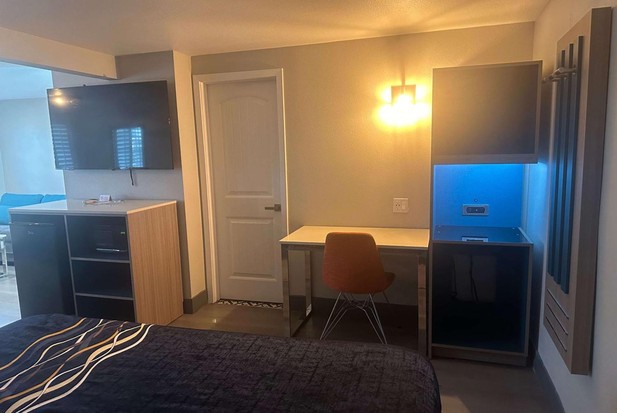 Super 8 By Wyndham Oceanside Downtown Ξενοδοχείο Εξωτερικό φωτογραφία